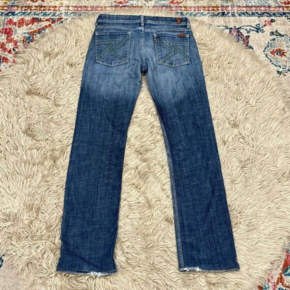 7FAM Flynt jeans size 31 but fit tight. More like 29 or 30 maybe. - Picture 6 of 8